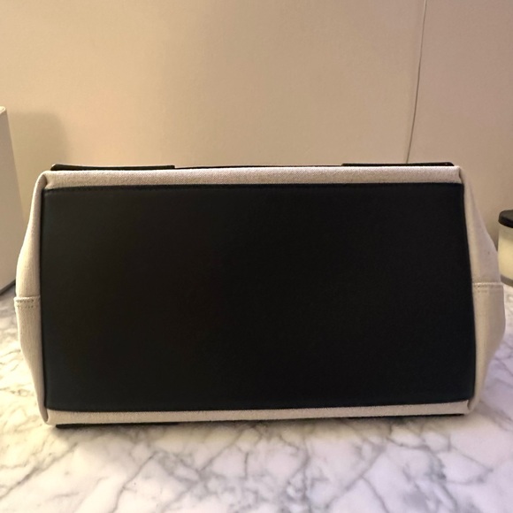 Balenciaga Small Cabas Tote - Picture 4 of 9